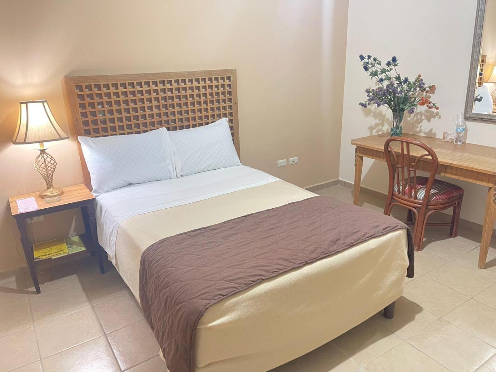 Hotel El Dorado Sabinas Екстер'єр фото