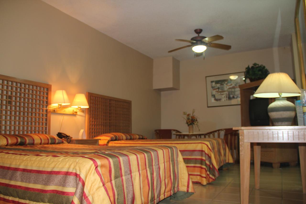 Hotel El Dorado Sabinas Екстер'єр фото