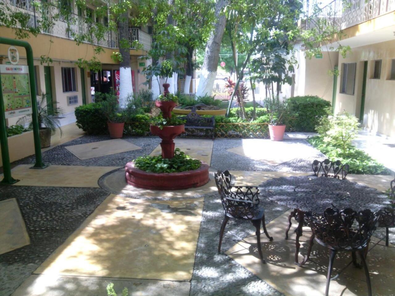 Hotel El Dorado Sabinas Екстер'єр фото