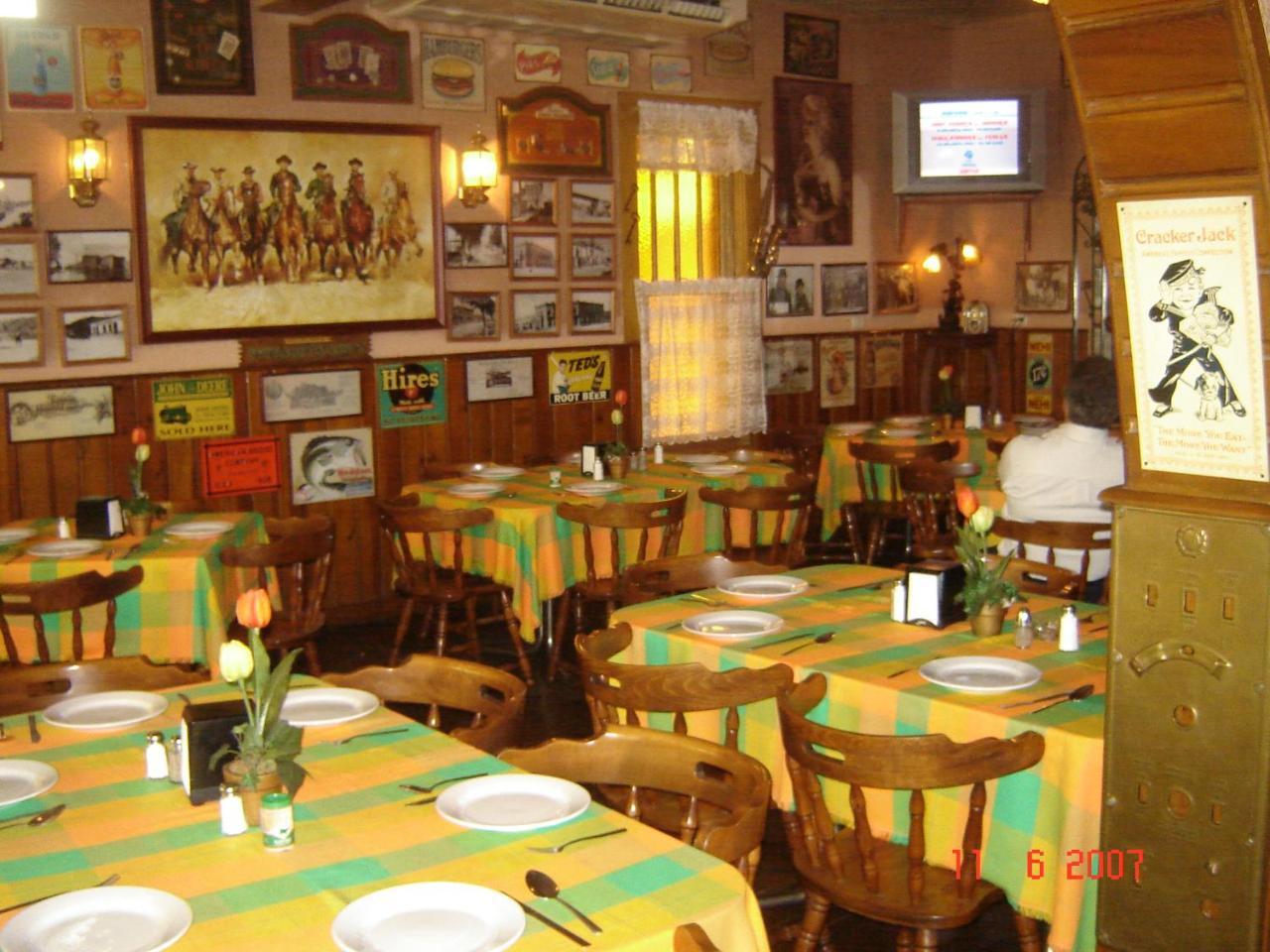 Hotel El Dorado Sabinas Екстер'єр фото