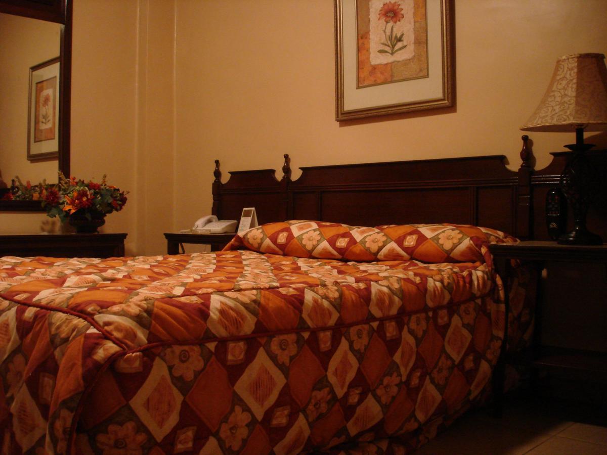 Hotel El Dorado Sabinas Екстер'єр фото