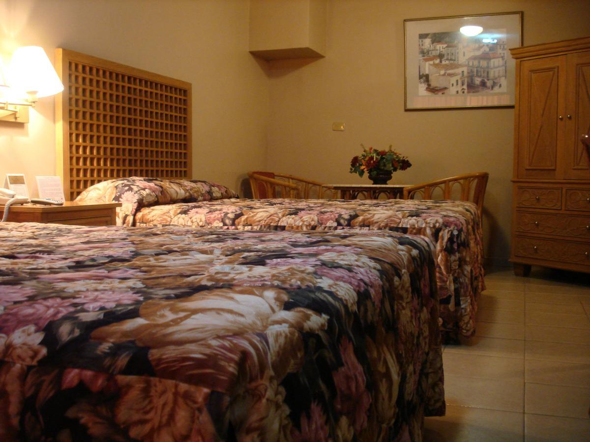 Hotel El Dorado Sabinas Екстер'єр фото