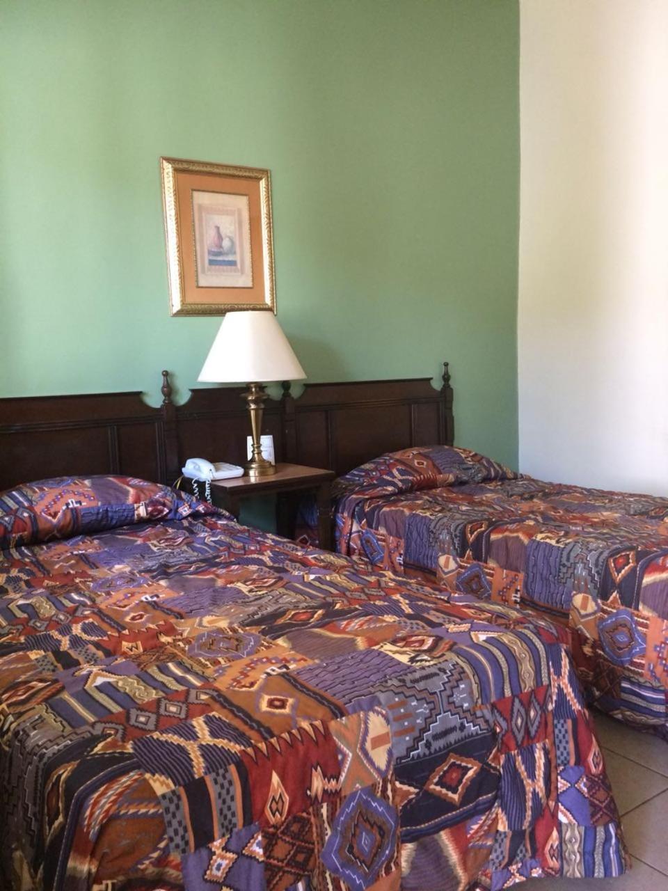 Hotel El Dorado Sabinas Екстер'єр фото